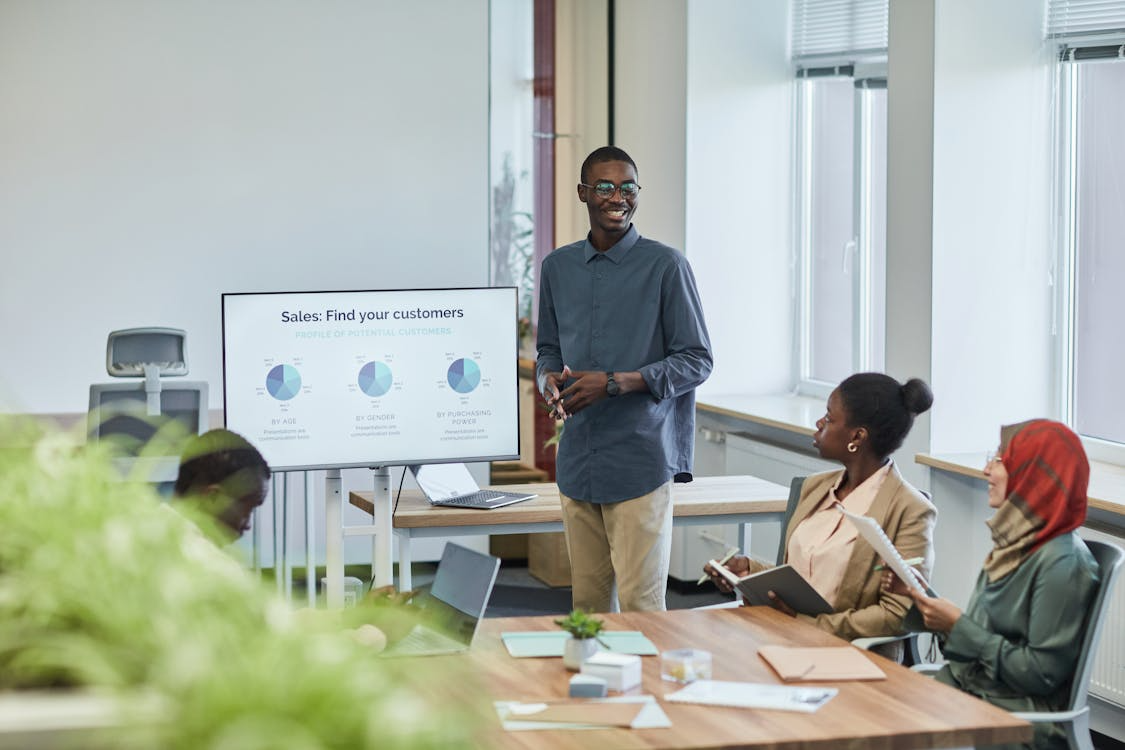 Clean Data, Lower Costs: What Response Rates Reveal About Customer Acquisition